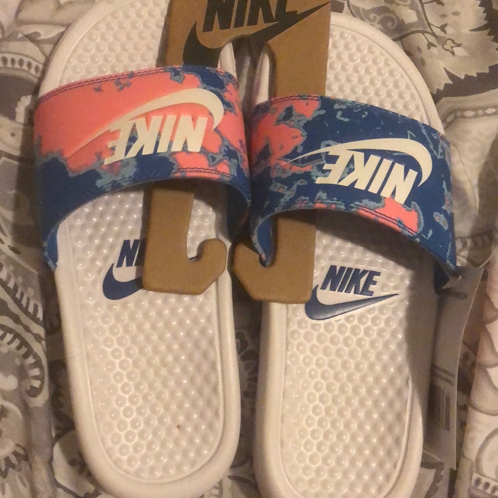 Nike slides